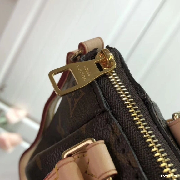First bag ru PM TURENNE Louis Vuitton 0715